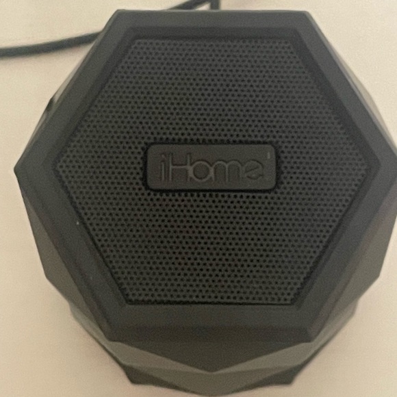 iHome iBT68 Small Color Changing Home Speaker - Picture 2 of 5